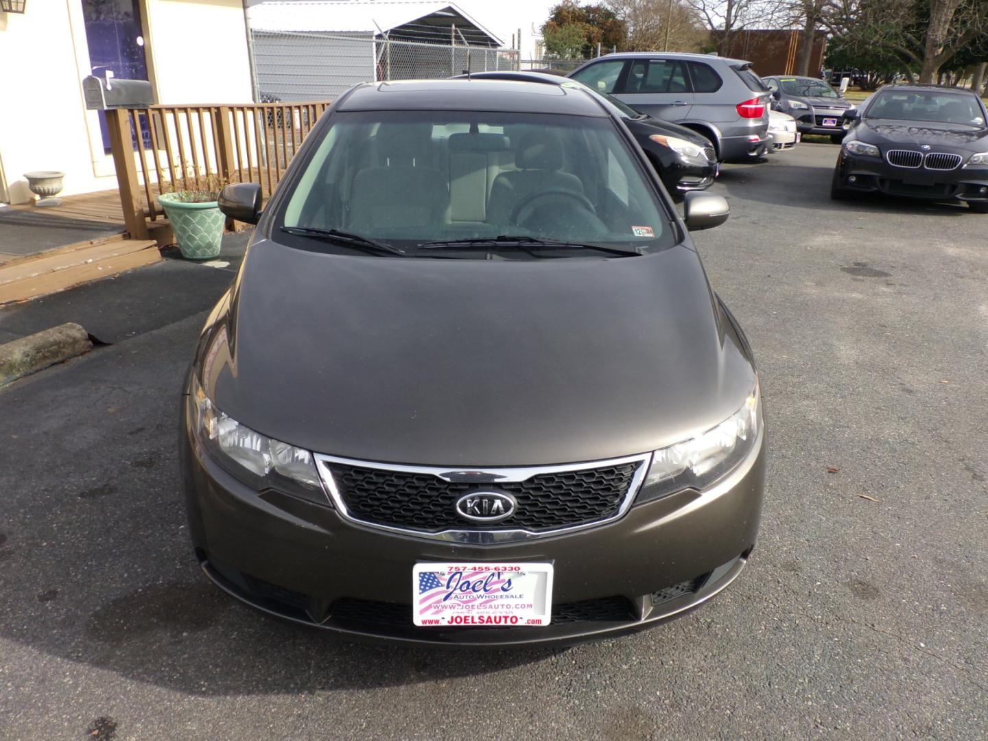 2011 Gray Kia Forte (KNAFU4A28B5) , located at 5700 Curlew Drive, Norfolk, VA, 23502, (757) 455-6330, 36.841885, -76.209412 - Photo#3